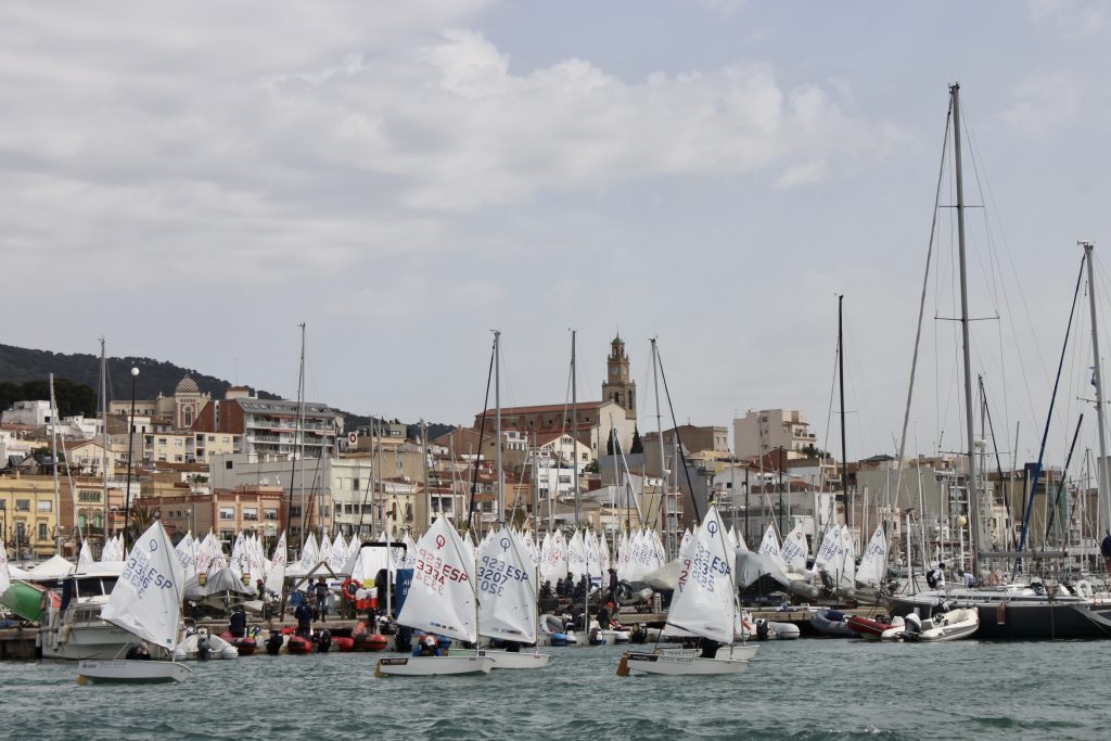 1 Jornada - Campionat d’Espanya classe Optimist 2022 - 2022, calendari, creuer, regata - campionat d'espanya,Club Nàutic el masnou,classe optimist