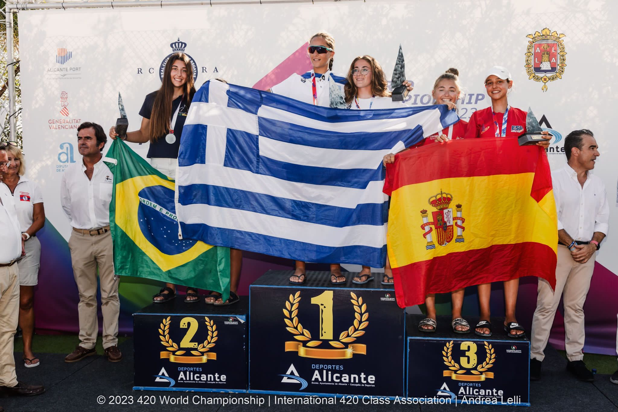 Bronze per la Nora Garcia i la Mariona Ventura al campionat del món - 2023, club nàutic el masnou, cnem, Vela - Campionat del món