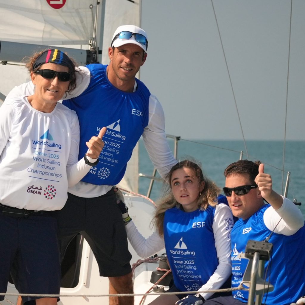 Mundial Vela Inclusiva 2025 L’equip de vela inclusiva amb Dani Anglada i Mònica Azón, subcampions del món a Oman, després d’un mundial intens ple de vent, aprenentatges i emocions.