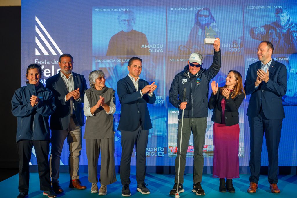 Inici - club nàutic el masnou El CNEM obté de nou la màxima distinció de la FCV: la “Vela Platí”