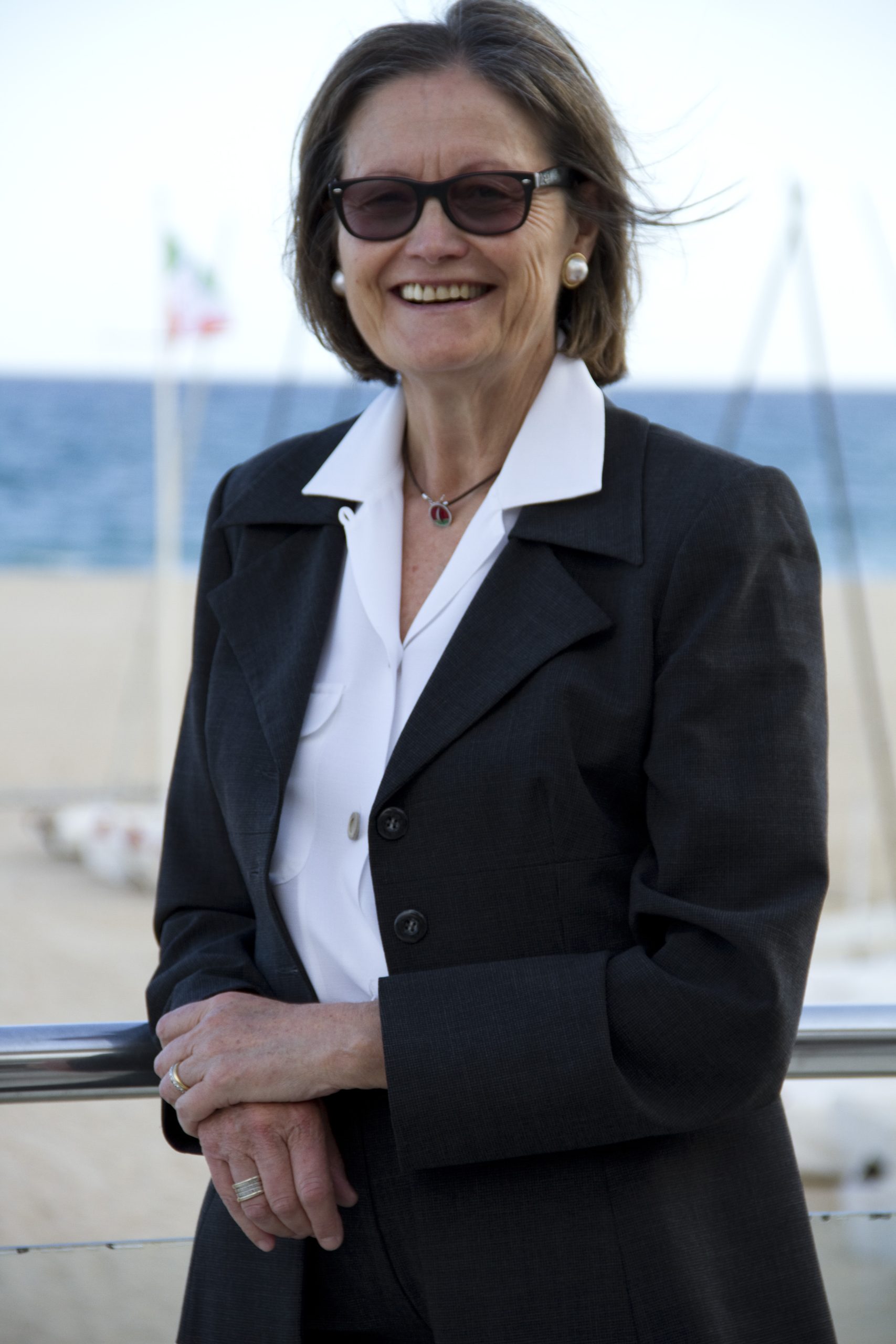 Retrat de Maria Glòria Aragó a les instal·lacions del Club Nàutic El Masnou
